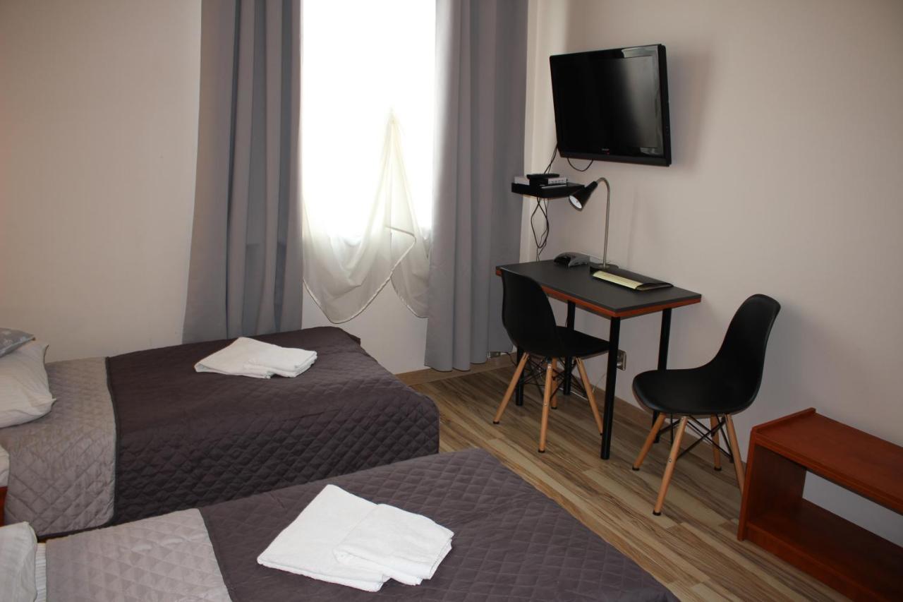 Hotel 1 بوتسك المظهر الخارجي الصورة